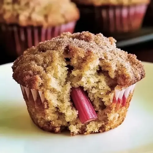 Cinnamon-Rhubarb Muffins